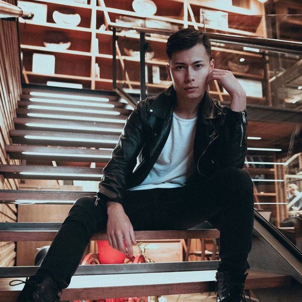 Meet your Posher, Cairn